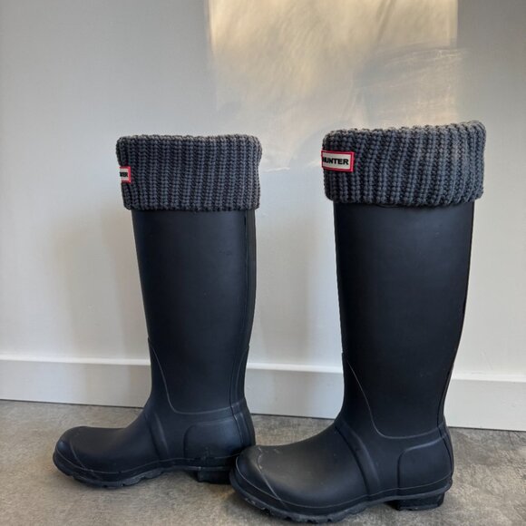 Original Hunter Rain Boots Size 8.5 with Original Hunter Book Socks Size L - Picture 5 of 5